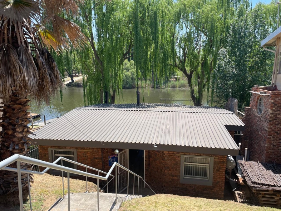 4 Bedroom Property for Sale in Maselspoort Free State